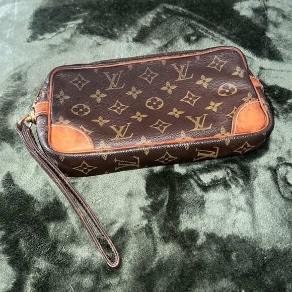 Louis Vuitton Wristlet - Picture 1 of 7